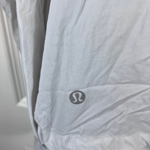 Lululemon Hood Lite Jacket White Size 10 Water-Repellent Windbreaker NWT - Picture 5 of 8